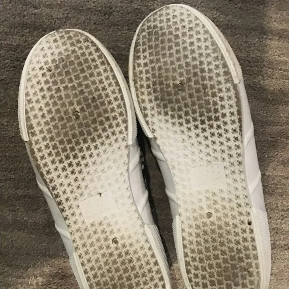 Slip ons. Fun pattern! - Picture 2 of 2